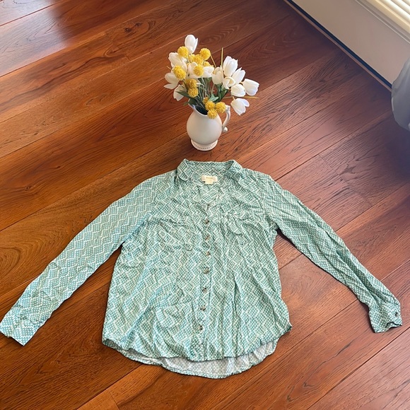 ☀️🏝️ 10 for $20 Maeve Rochelle Button Down Blouse - Picture 3 of 7